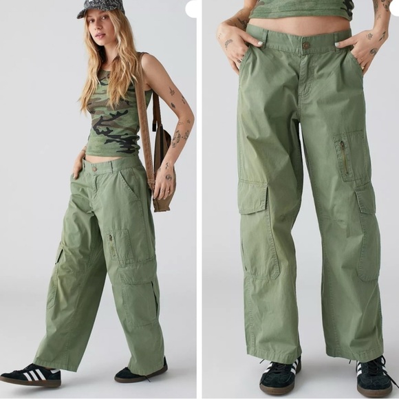 BDG Urban Outfitters Rae Carpenter Pants Women's 2 Olive Green Wide Leg Cargo - Picture 1 of 10
